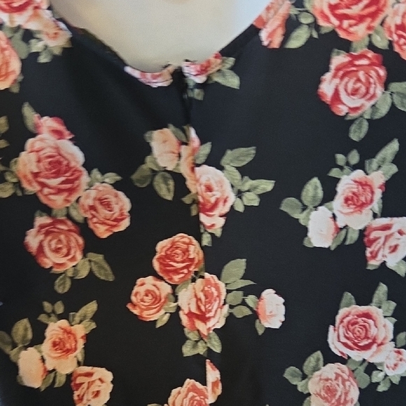 Forever 21 Black Floral Jumpsuit - Picture 3 of 4